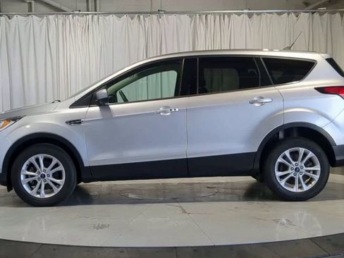 Used 2019 Ford Escape SE FWD image 6