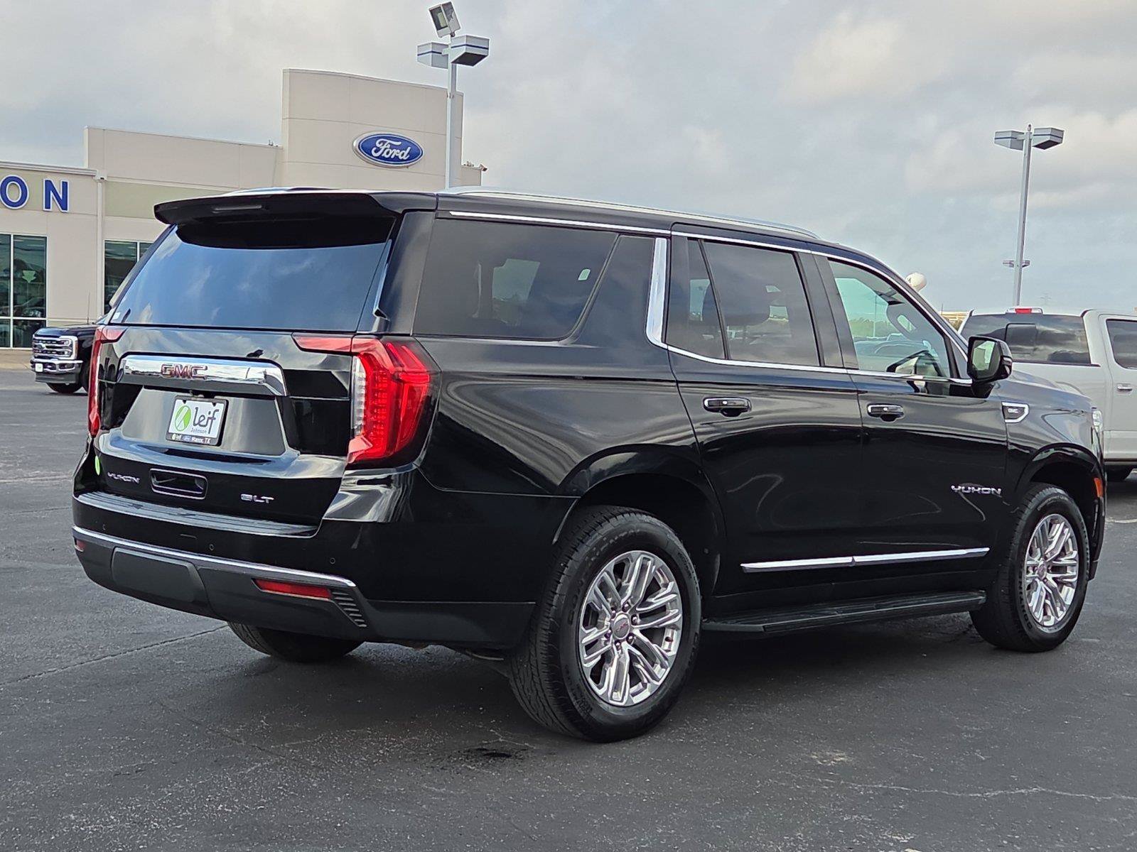 Used 2021 GMC Yukon SLT w/ SLT Premium Package AWD/4WD image 7
