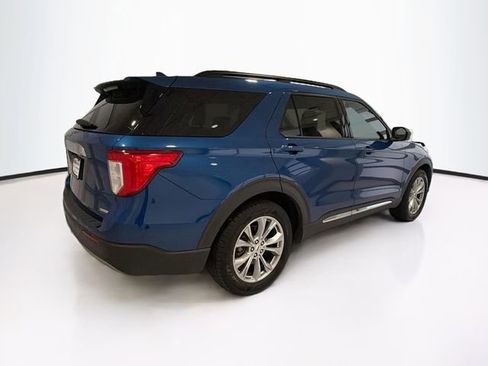 Used 2020 Ford Explorer XLT w/ Equipment Group 202A RWD image 7