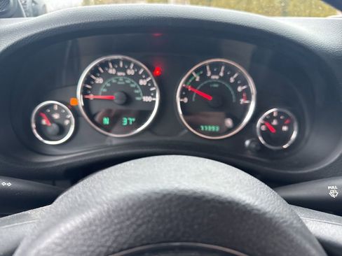 Used 2014 Jeep Wrangler Sport image 12