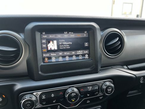 Used 2021 Jeep Wrangler Unlimited Sport image 20