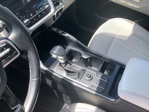 Used 2022 Kia Sorento S FWD image 17