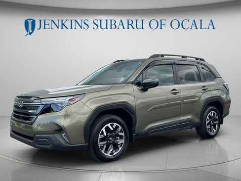 Used 2025 Subaru Forester Premium AWD/4WD image 7