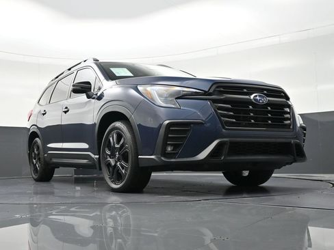 Used 2023 Subaru Ascent Onyx Edition image 30
