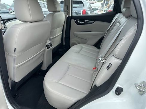 Used 2022 Nissan Rogue Sport SL image 16