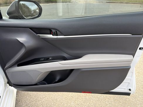 Used 2020 Toyota Camry SE w/ Audio Package image 14