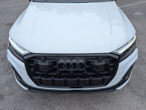 Used 2025 Audi Q7 3.0T Premium Plus w/ Premium Plus Package AWD/4WD image 12