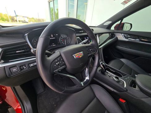 Used 2024 Cadillac XT6 Premium Luxury w/ Technology Package FWD image 12