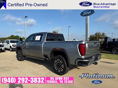 Used 2024 GMC Sierra 2500 Denali Ultimate w/ Max Trailering Package AWD/4WD image 3