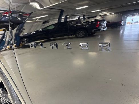 Used 2019 Chevrolet Blazer RS AWD/4WD image 46