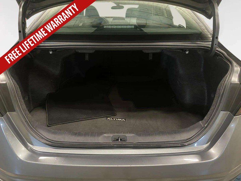 Used 2025 Nissan Altima 2.5 SV FWD image 30
