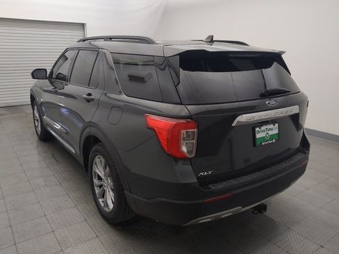 Used 2022 Ford Explorer XLT w/ Equipment Group 202A RWD image 5