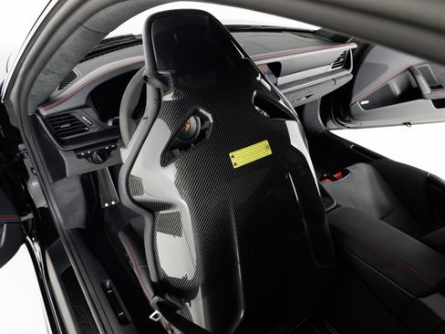 Used 2025 Porsche 911 GT3 RWD image 51