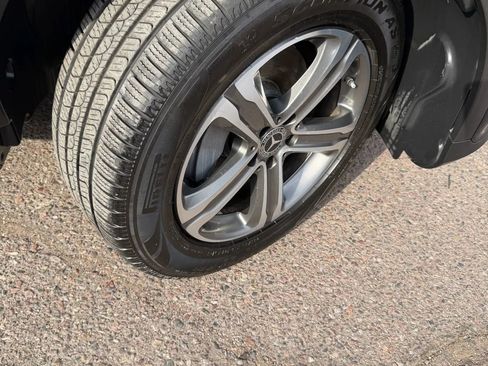 Used 2018 Mercedes-Benz GLC 300 w/ Premium Package image 15