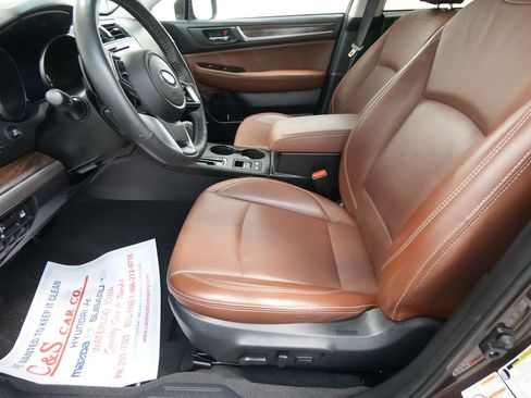 Used 2019 Subaru Outback 3.6R Touring image 17