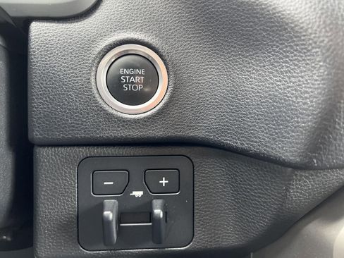 Used 2023 Toyota Tundra SR5 w/ SR5 Premium Package image 20