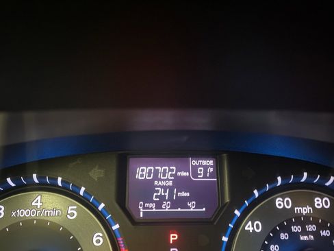 Used 2011 Honda Odyssey EX image 12