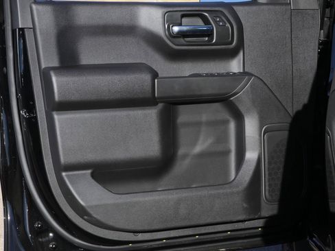 New 2026 Chevrolet Silverado 1500 Custom Trail Boss w/ LPO, Dark Essentials Package image 10