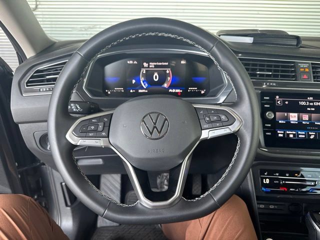 Certified 2023 Volkswagen Tiguan SE AWD/4WD image 9