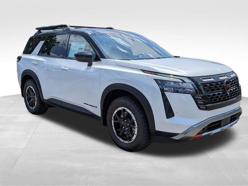 New 2026 Nissan Pathfinder Rock Creek w/ Rock Creek Premium Package AWD/4WD image 10