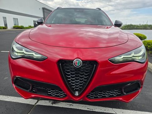 Used 2024 Alfa Romeo Stelvio Veloce AWD/4WD image 14