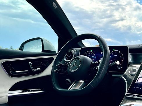 Certified 2025 Mercedes-Benz GLC 300 4MATIC w/ AMG Line image 18