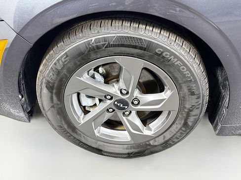 Used 2023 Kia K5 LXS image 38