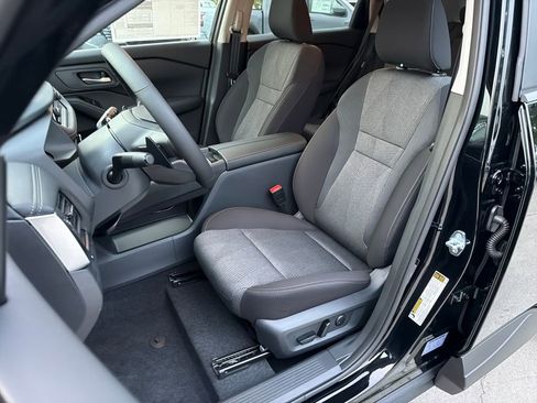 New 2026 Nissan Rogue SV FWD image 27