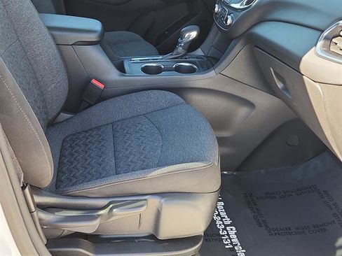 Used 2024 Chevrolet Equinox LT image 12