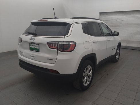 Used 2025 Jeep Compass Latitude AWD/4WD image 9