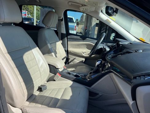 Used 2016 Ford Escape Titanium image 36