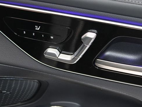 Used 2024 Mercedes-Benz GLC 300 4MATIC image 26