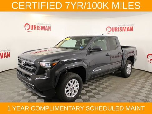 Used 2024 Toyota Tacoma SR5 AWD/4WD image 3
