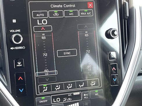 Used 2025 Subaru Crosstrek 2.0i Premium image 23