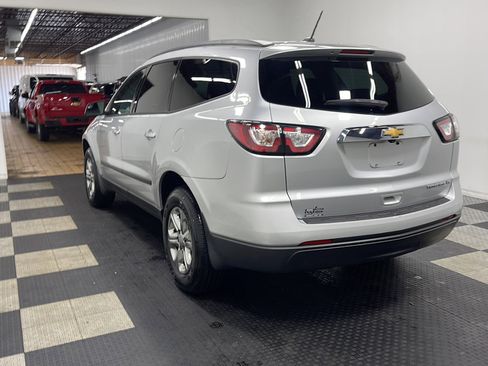 Used 2014 Chevrolet Traverse LS FWD image 2