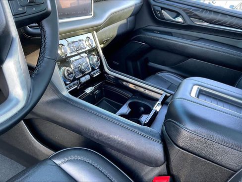 Used 2023 GMC Yukon Denali image 20