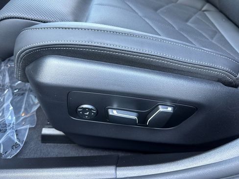 Used 2025 BMW i5 M60 AWD/4WD image 14