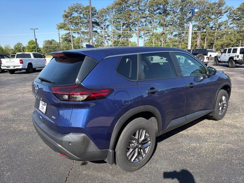 Used 2021 Nissan Rogue S image 6