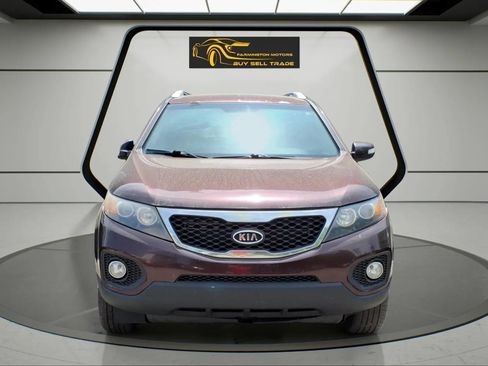 Used 2013 Kia Sorento LX w/ Convenience Pkg FWD image 2