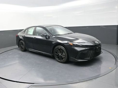 New 2026 Toyota Camry SE w/ Multimedia Upgrade Package FWD image 9