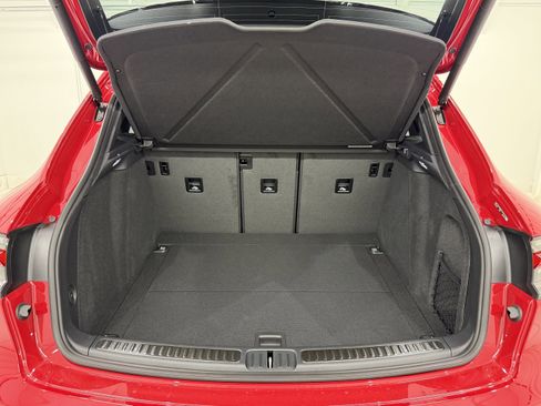 New 2026 Porsche Macan image 61