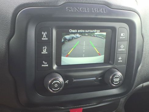 Used 2016 Jeep Renegade Trailhawk AWD/4WD image 14