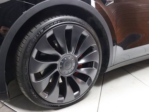 Used 2023 Tesla Model Y Performance image 15