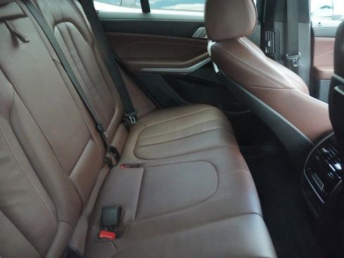 Used 2020 BMW X5 sDrive40i w/ Premium Package image 10