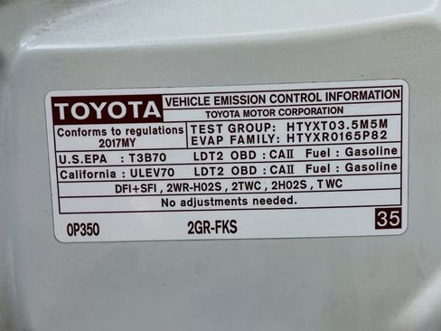 Used 2017 Toyota Highlander LE FWD image 21