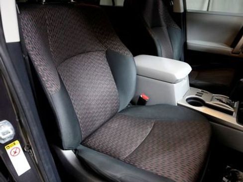 Used 2013 Toyota 4Runner SR5 image 7