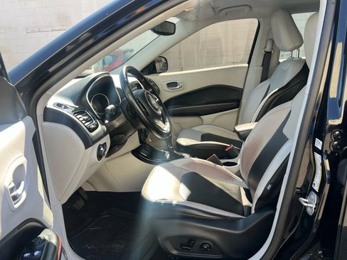 Used 2020 Jeep Compass Limited FWD image 27