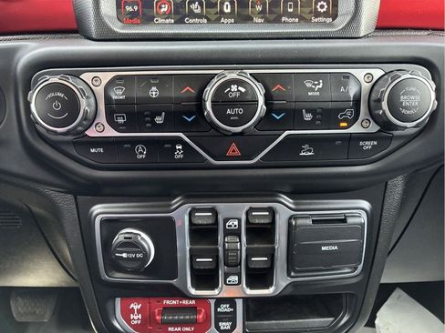 Used 2023 Jeep Gladiator Rubicon w/ LED Lighting Group AWD/4WD image 20