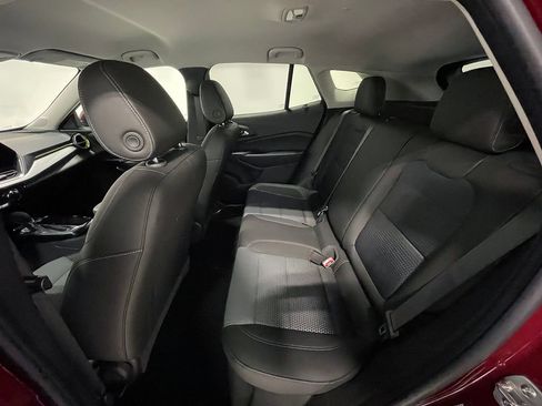 Used 2025 Chevrolet Trax LT FWD image 16