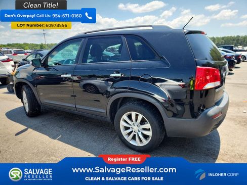 Used 2011 Kia Sorento LX FWD image 3